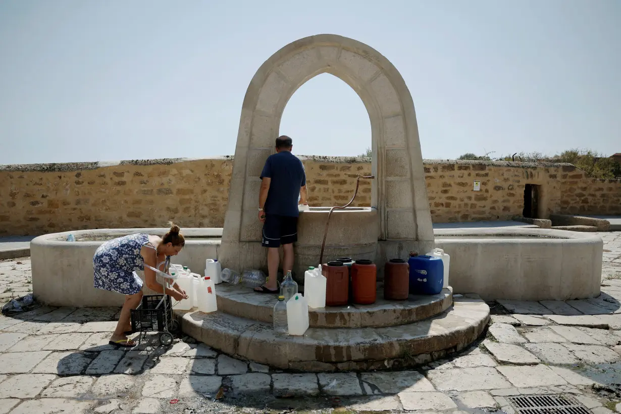 Water profiteers thrive as drought intensifies, in Sicily