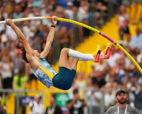 Jakob Ingebrigtsen and Mondo Duplantis break world records at Silesia Diamond League