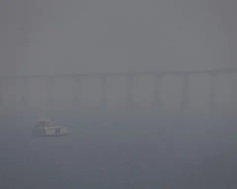 In a rare event, fire smoke covers Brazil's capital, prompting federal response