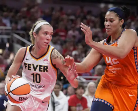 Caitlin Clark sets WNBA rookie record for 3s as Fever beat Sun and snap 11-game skid in series