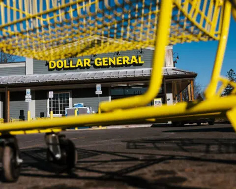 Dollar General’s stock is cratering. Here’s what it says about the economy