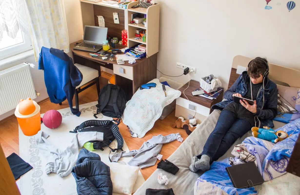 What is 'soiling the nest'? A tactic that teens use when they're leaving home