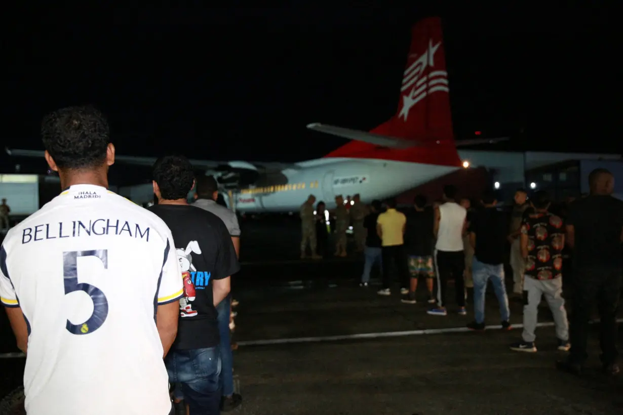 Panama deports Ecuadorean migrants in second U.S.-backed flight