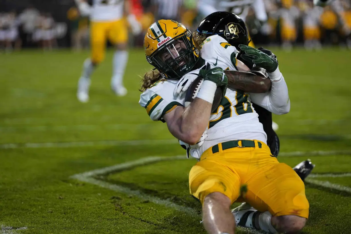 Shedeur Sanders, Travis Hunter help Colorado hold off NDSU 31-26 to start Year 2 under Deion Sanders