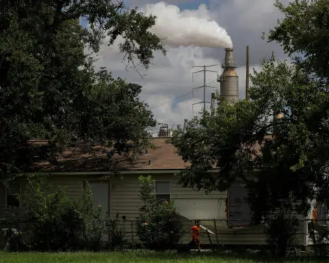 US regulator finds banks have work to do on climate risk, sources say