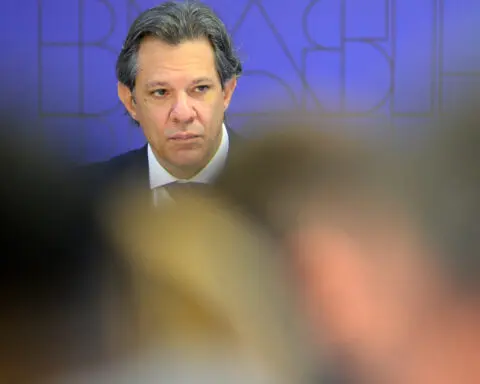 Brazil's government to end 2024 within fiscal target tolerance band, finance minister says