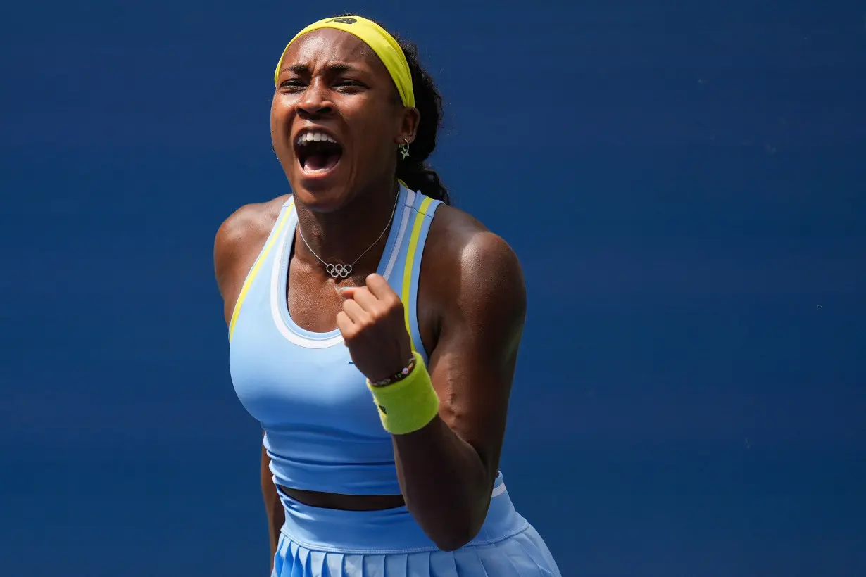 Coco Gauff rallies from behind to keep her US Open title defense alive