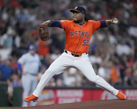 Astros' Framber Valdez has not allowed a hit through 7 innings against the Royals