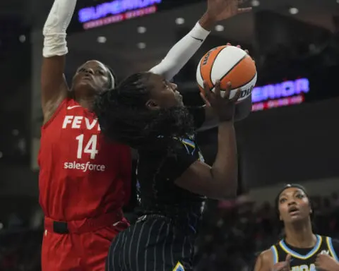 Caitlin Clark has career-high 31 points, 12 assists as Fever beat Sky 100-81 despite Reese record