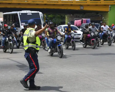 Major power outage hits Venezuela's capital, with Maduro government blaming 'sabotage'