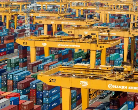 South Korea exports extend gains to 11th month, growth slows