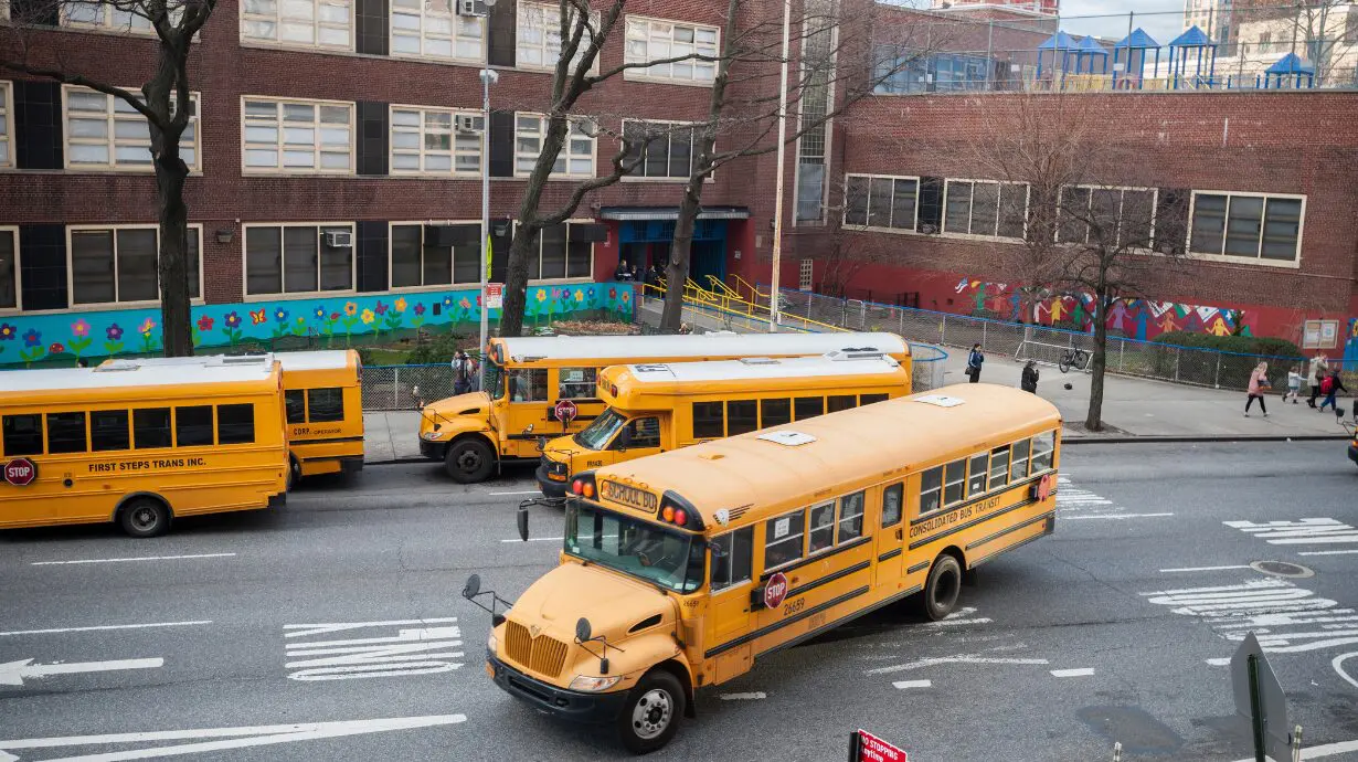 bomb threats to 5 schools in Los Angeles