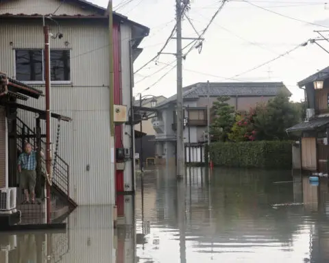 Shanshan, downgraded from typhoon, leaves 7 dead, damage in Japan