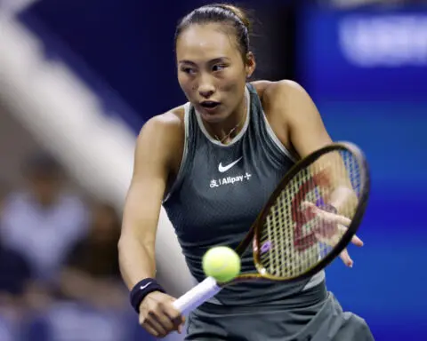 In latest-ending women's match in US Open history, Zheng beats Vekic again in Olympic rematch