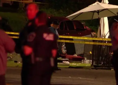 2 killed, 3 injured after motorist drives into restaurant patio