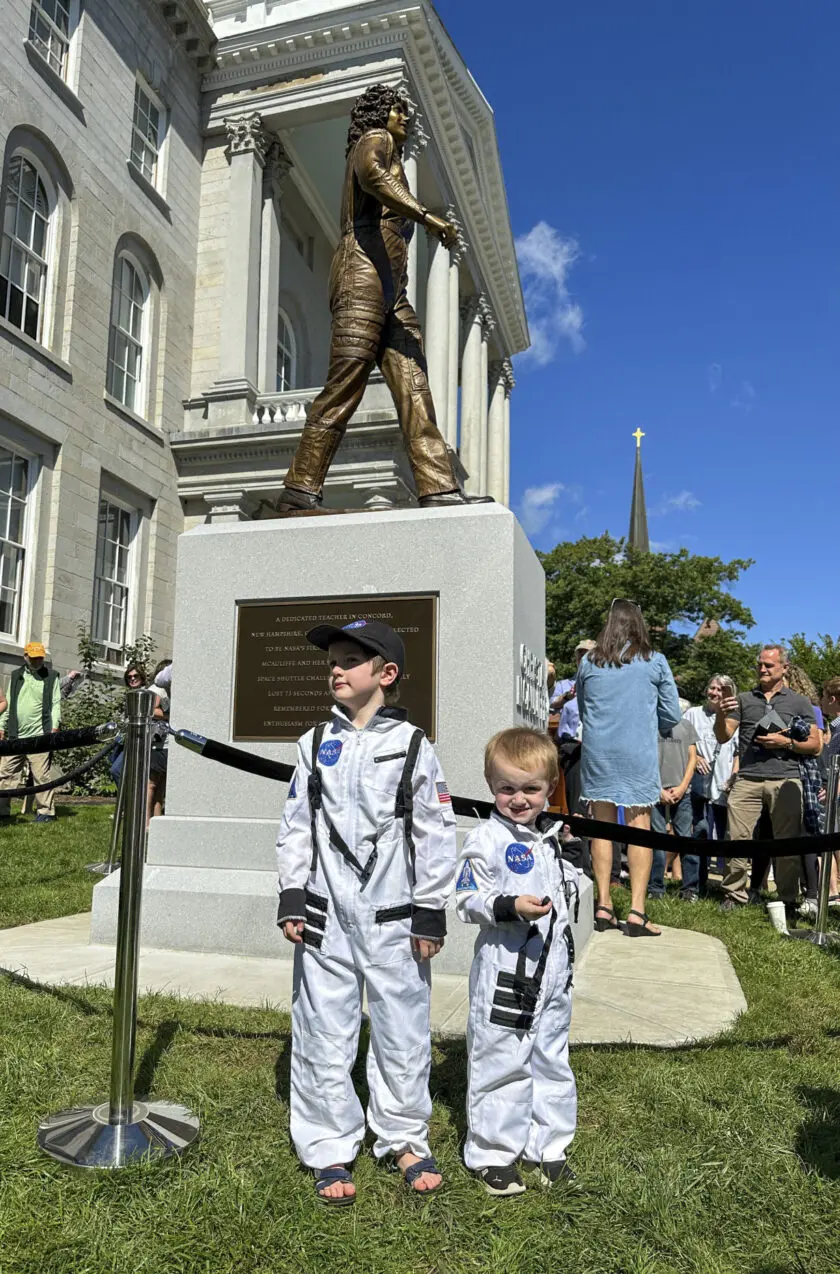 Christa McAuliffe-Statue