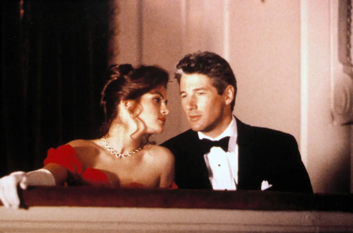 Richard Gere jokes he and Julia Roberts had 'no chemistry' in the 'tiny movie' 'Pretty Woman'