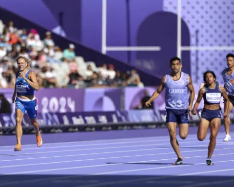 Medals for women in wheelchair rugby at Paralympics, pregnant archer wins gold and triathlon begins