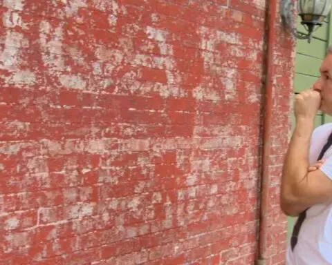 Artist uses social media to teach people about Baltimore's 'ghost signs'