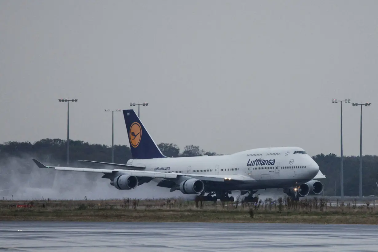 Germans return from Israel to Germany