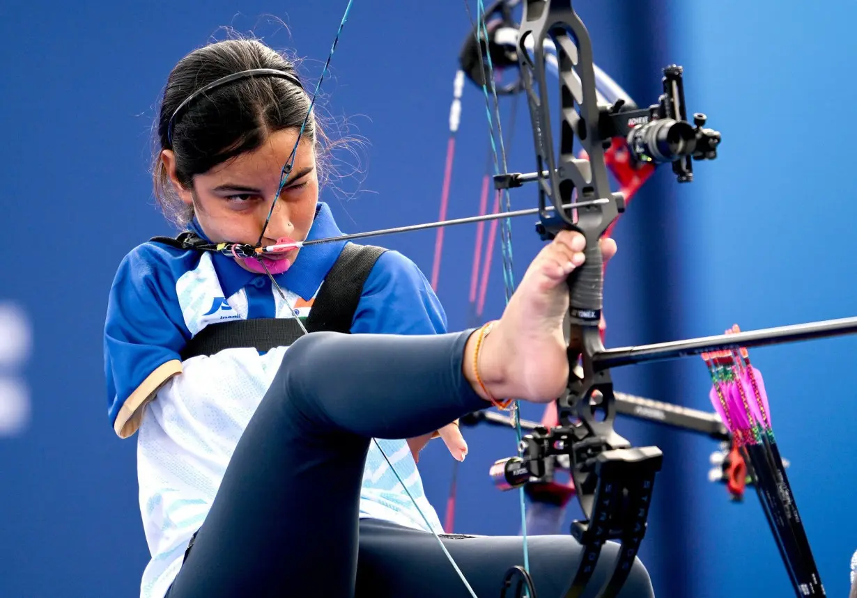 Who are the 'armless archers' going viral at the Paralympic Games?