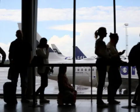 Sweden to scrap aviation tax next year