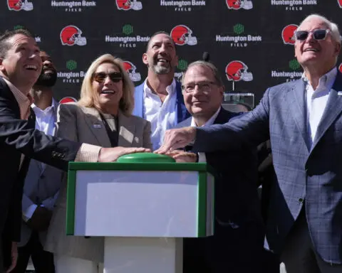 Browns sign 20-year stadium rights deal with Huntington Bank as they position for possible new home