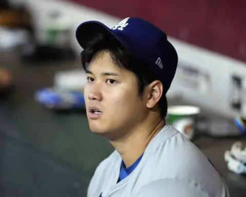 Shohei Ohtani, Angels fans can get 'closure' in slugger's return to Big A with Dodgers, Roberts says