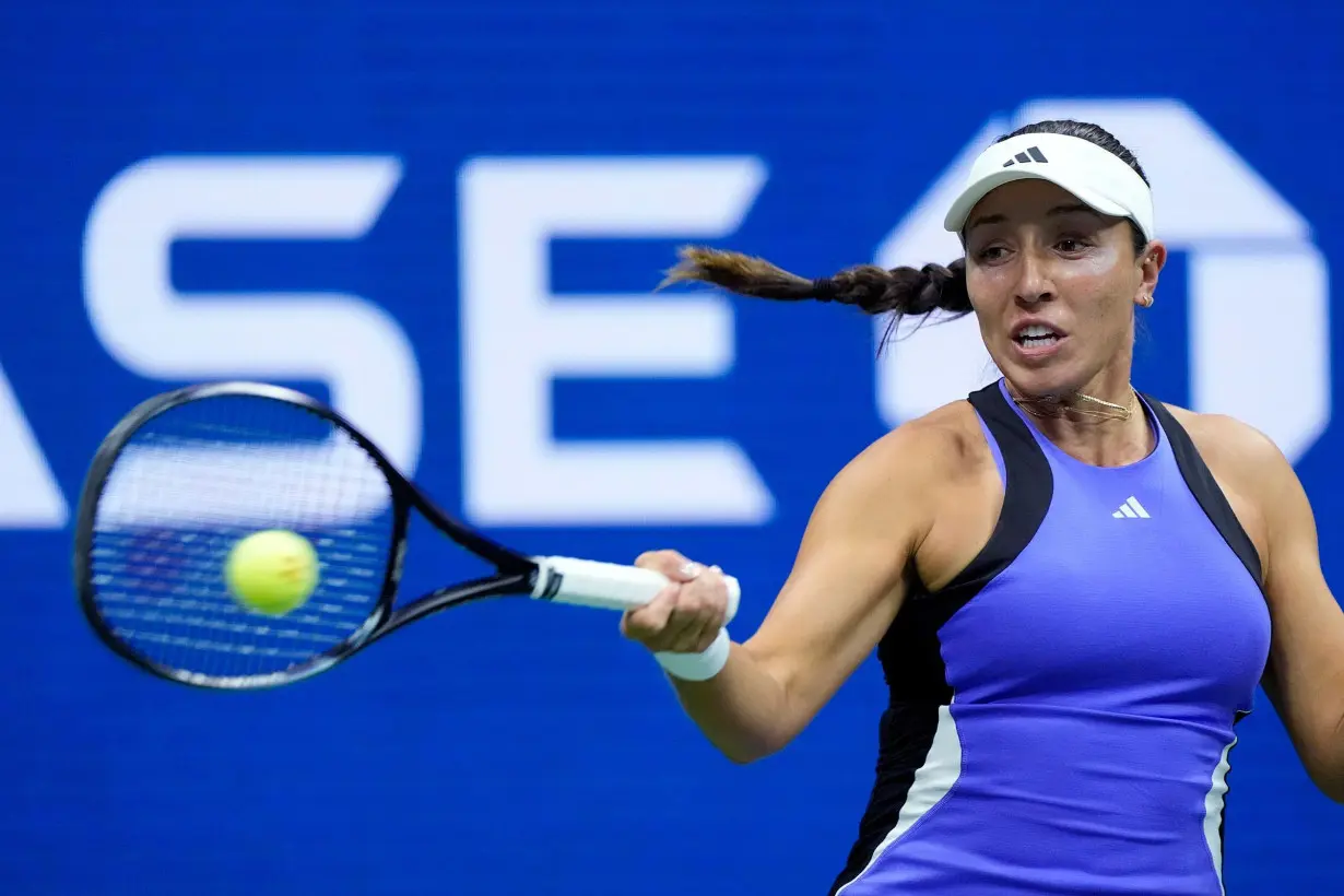 Jessica Pegula ousts world No. 1 Iga Świątek and breaks through to her first major semifinal