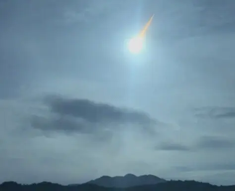 Small, harmless asteroid burns up in Earth's atmosphere over the Philippines