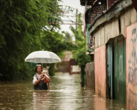 With super typhoon winds, Yagi whirls towards Southern China