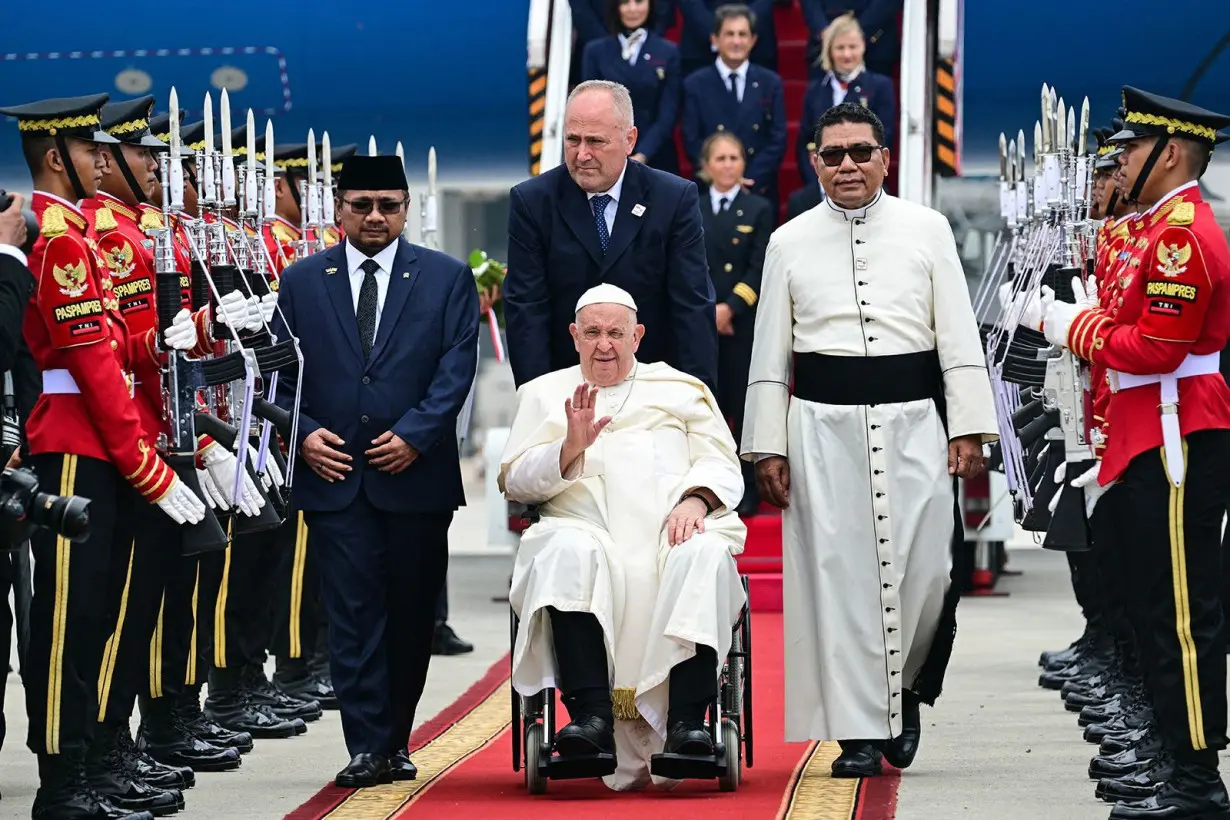 On visit to Southeast Asia’s largest mosque, Pope says battling climate change and religious extremism a common cause