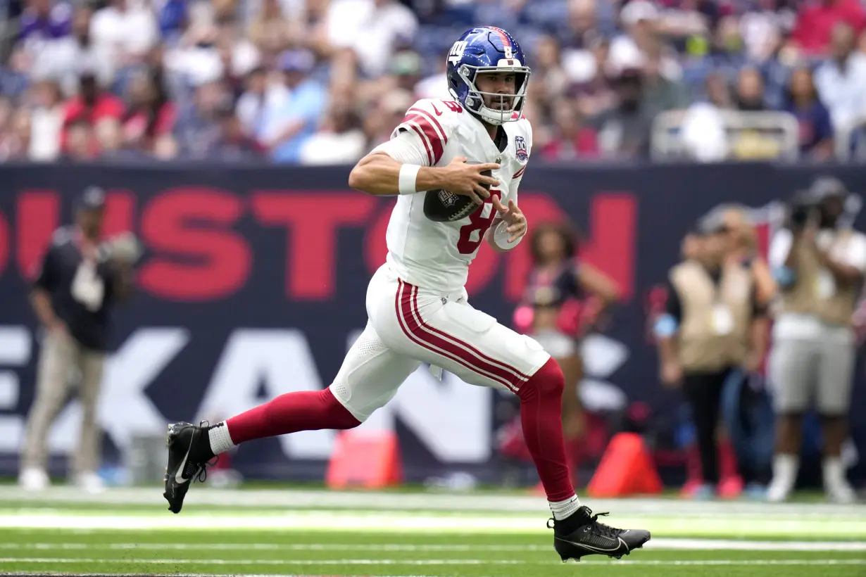 Vikings-Giants pits Darnold vs. Jones to open another prove-it season for once-heralded QBs