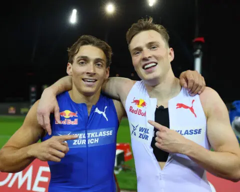 Mondo Duplantis runs 100 meters in 10.37 seconds to beat Karsten Warholm in exhibition race