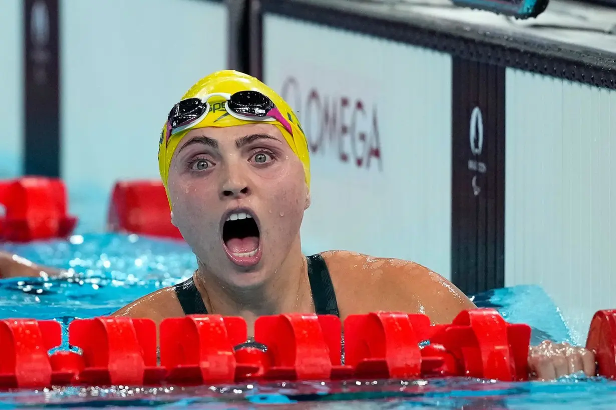 After fortune teller prediction, Australian swimmer celebrates world record Paralympic gold-medal win