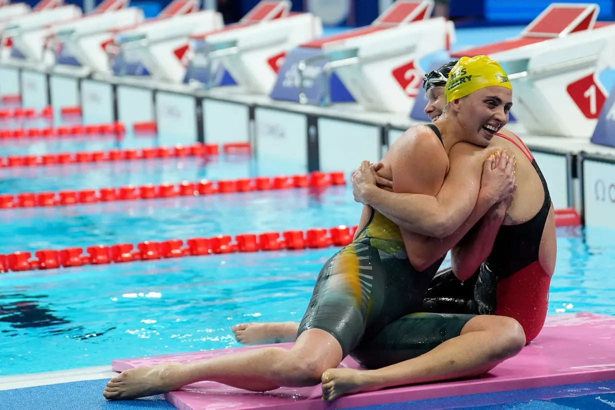 After fortune teller prediction, Australian swimmer celebrates world record Paralympic gold-medal win