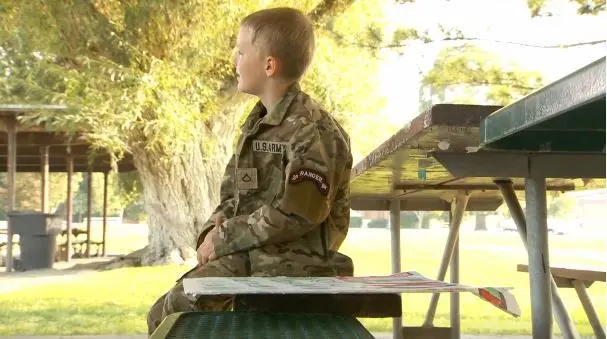 Community helps third-grader raise money at lemonade stand to visit brother