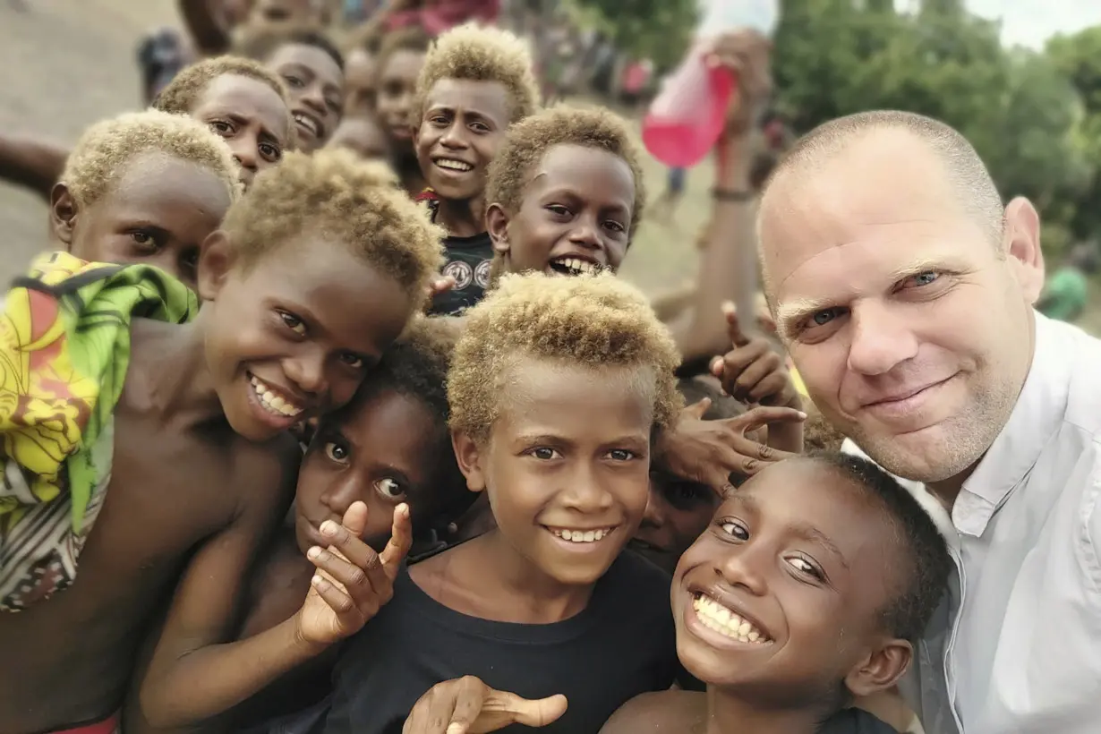 Pope to meet Papua New Guinea Catholics who embrace both Christianity and Indigenous beliefs