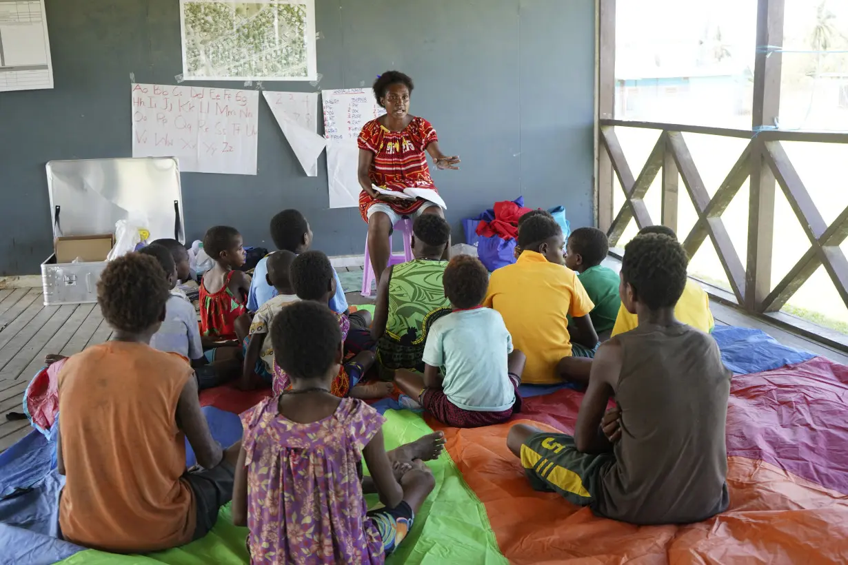 Pope to meet Papua New Guinea Catholics who embrace both Christianity and Indigenous beliefs