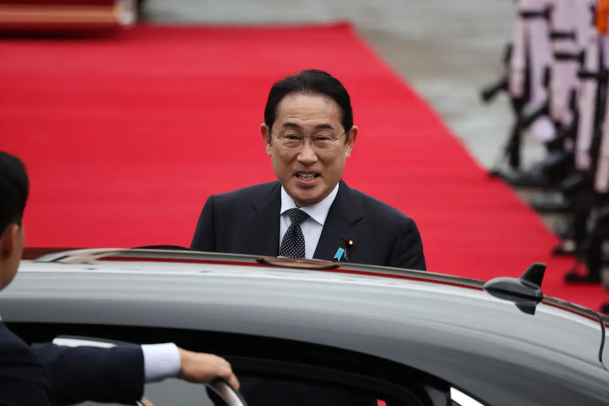 Japan's Kishida, South Korea's Yoon call to sustain momentum in improved ties