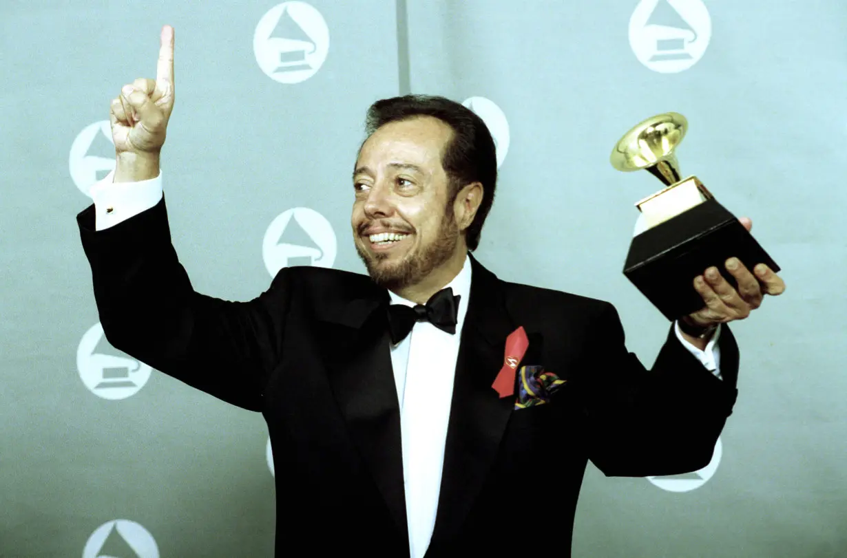 Obit Sergio Mendes