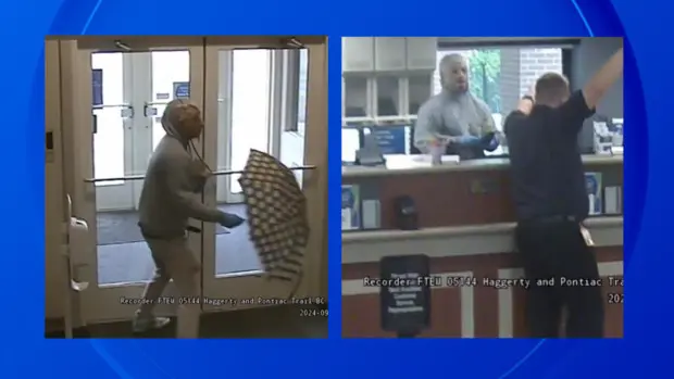 Suspect robs bank wearing 