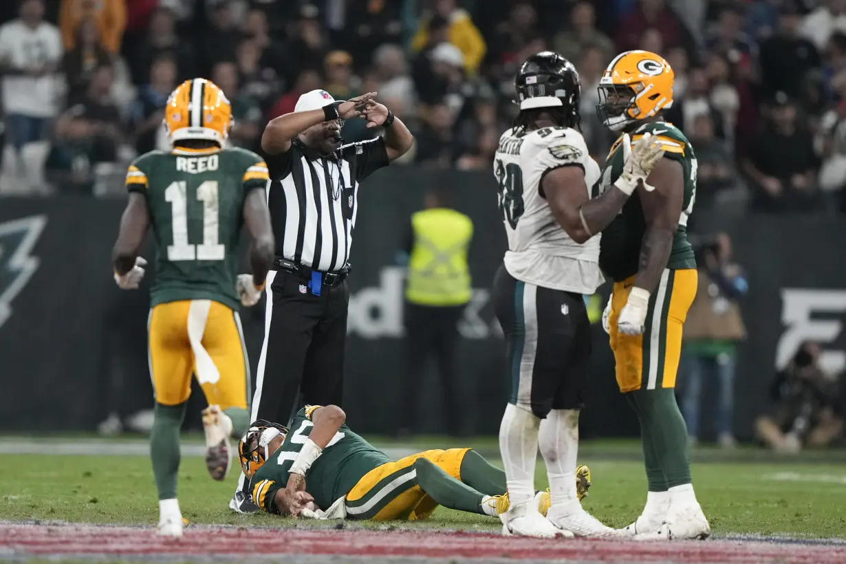 Packers QB Jordan Love injured in closing seconds of loss to Eagles in Brazil