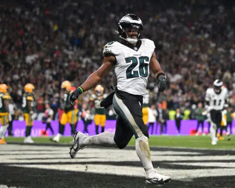 Philadelphia holds off Green Bay in Brazil as Saquon Barkley shines in Eagles debut