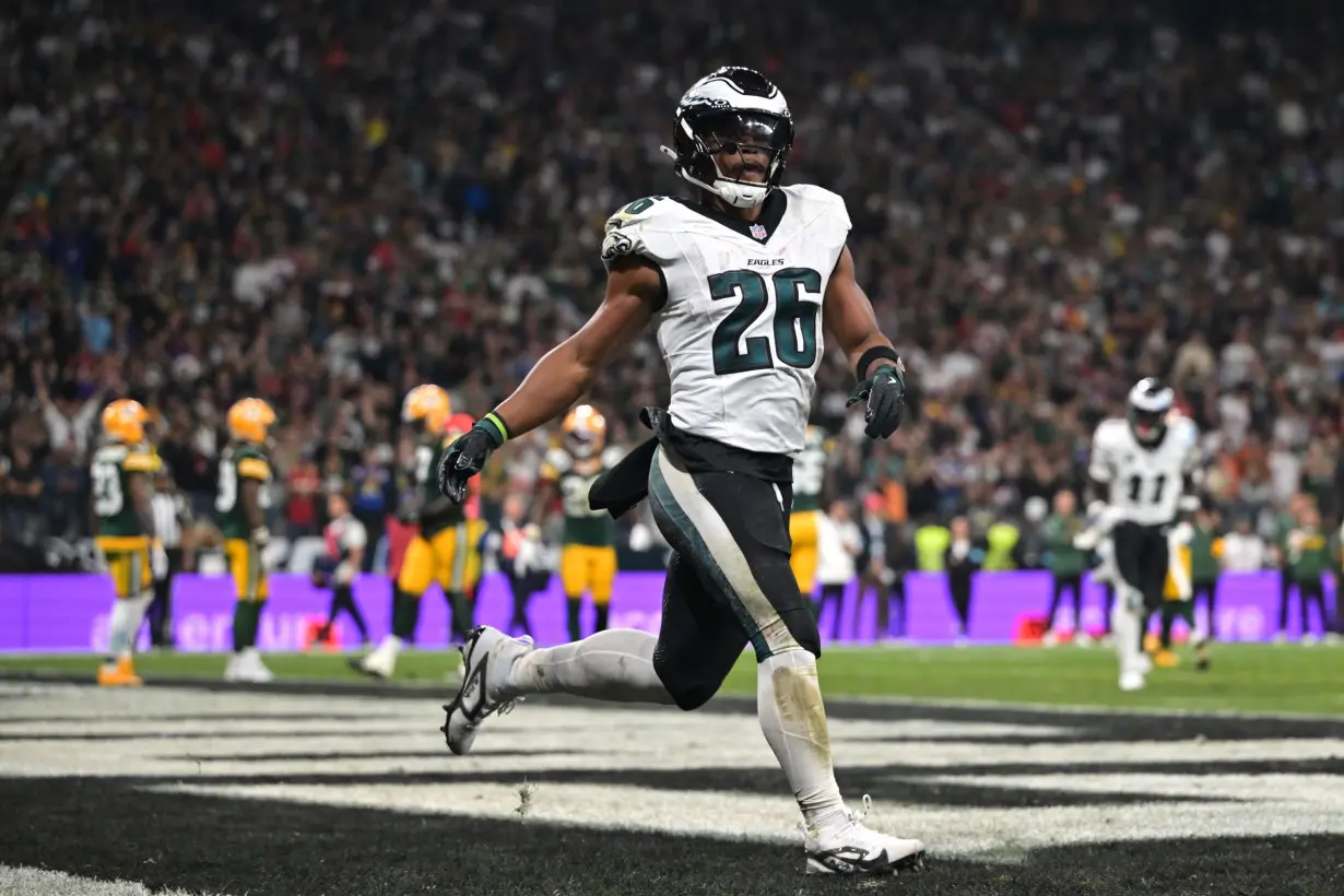 Philadelphia holds off Green Bay in Brazil as Saquon Barkley shines in Eagles debut