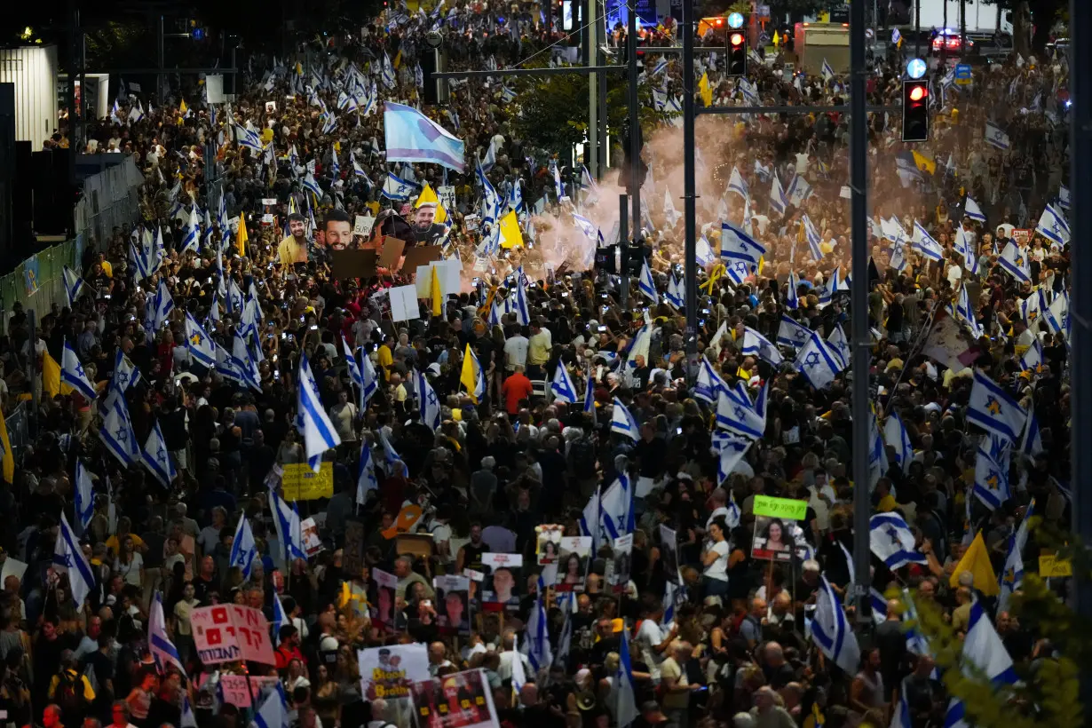 Israelis surge into the streets again in protest as the toll in Gaza grows