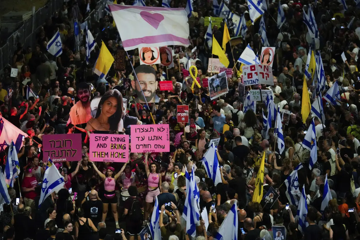 Israelis surge into the streets again in protest as the toll in Gaza grows