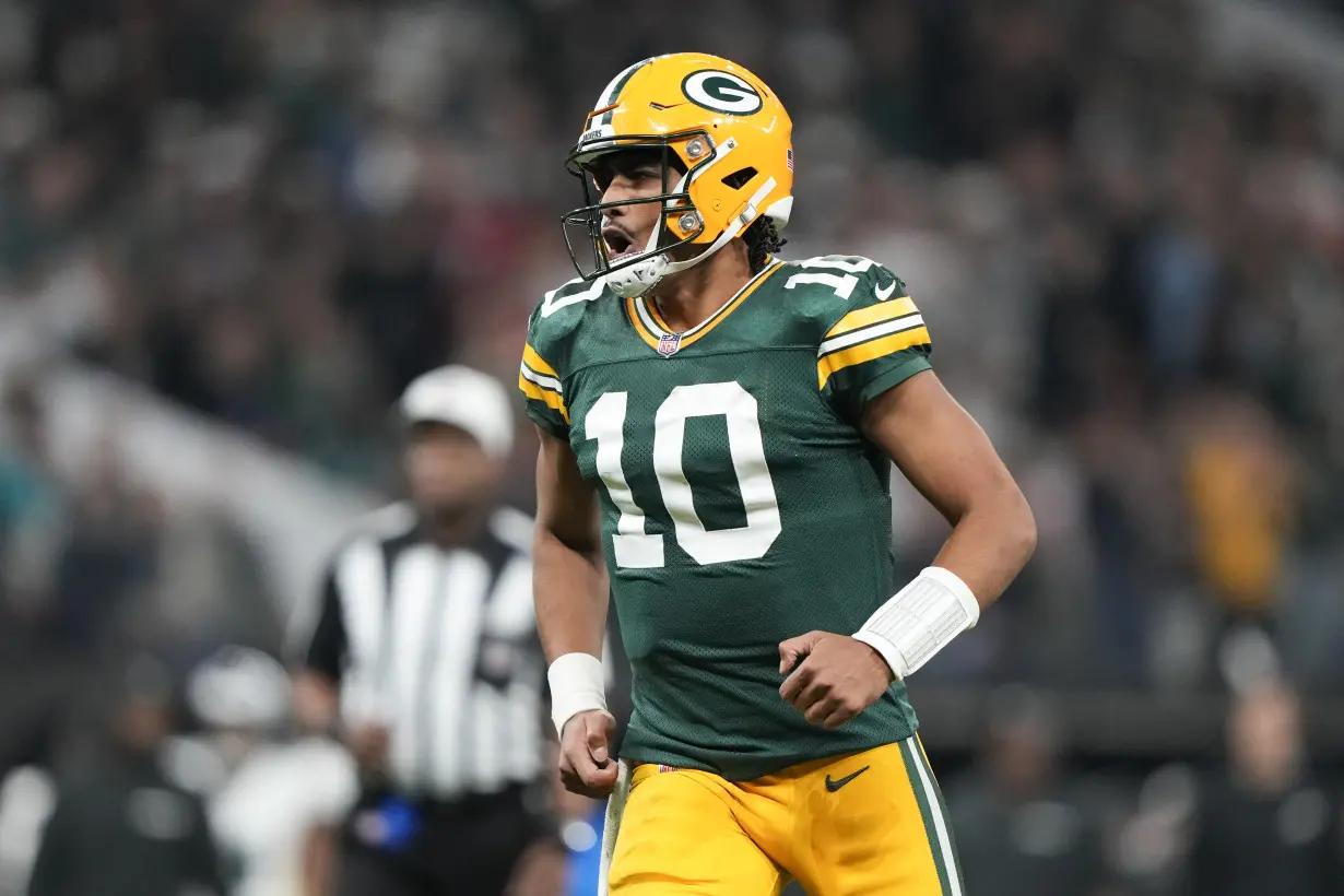 Packers QB Jordan Love has an MCL injury and should return this season, AP source says