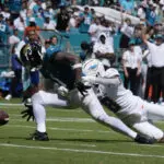 Jason Sanders makes 52-yard field goal as time expires and Dolphins rally past Jaguars 20-17