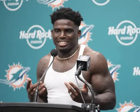 Tyreek Hill is detained by police before Dolphins game. Officer is subsequently placed on leave